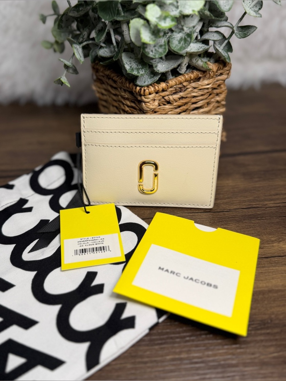 Brand New - Marc Jacobs Cream Card Holder with Original Dust Bag
